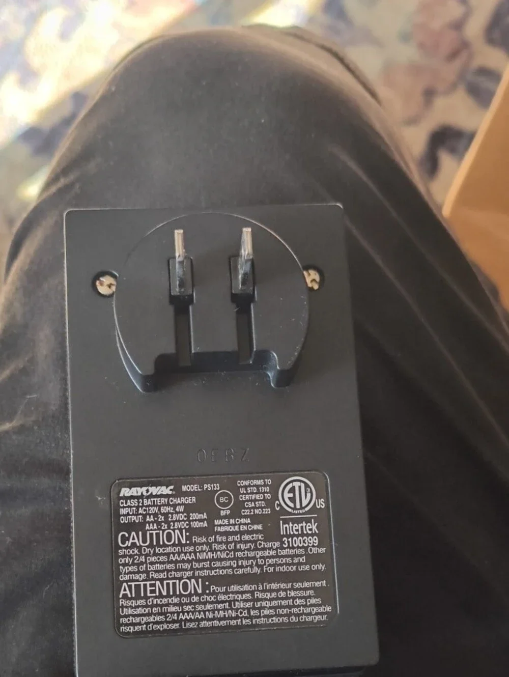 Black 4-Slot Rechargeable Battery Charger It Just Needs Rayovac Batteries